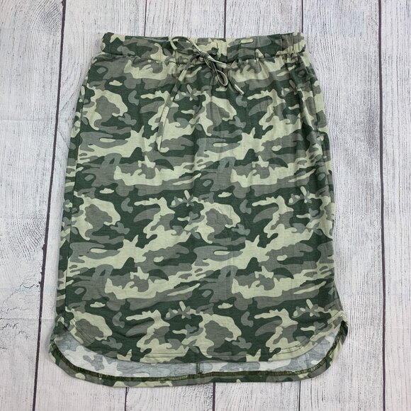 Tickled Teal Skirt sz XL Camo Camouflage Green Simple Pull on Knee Length 24" - Picture 1 of 9